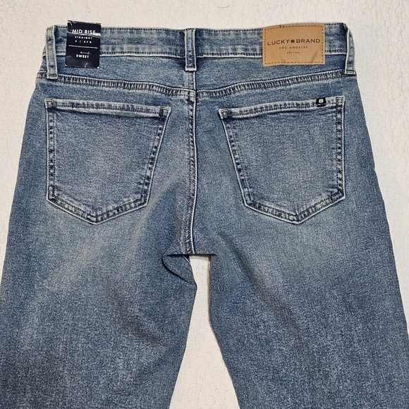 NWT Lucky Brand Mid Rise Sweet Straight Leg Jeans - Picture 5 of 12